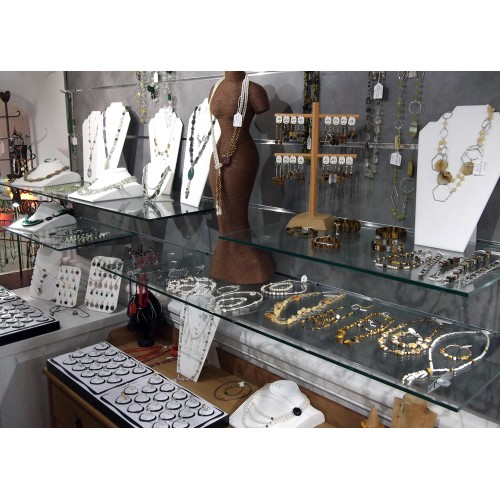 Bijouterie EMMA BIJOUX à Cahors, bijouterie de pierres naturelles et pierres de lithothérapie à Cahors.